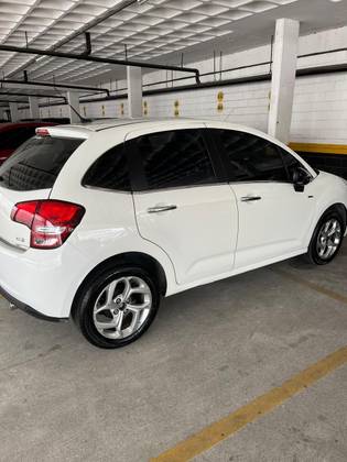 CITROËN C3 1.6 EXCLUSIVE 16V FLEX 4P AUTOMÁTICO CITROËN C3 1.6 EXCLUSIVE 16V FLEX 4P AUTOMÁTICO